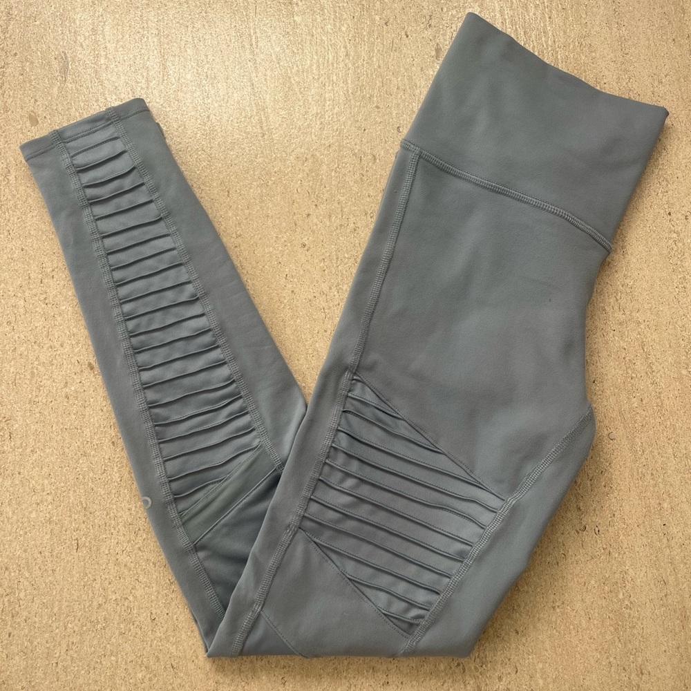 Alo Yoga- High Waist Moto Legging